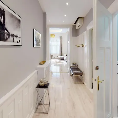 Apartment Zentrum 4 *